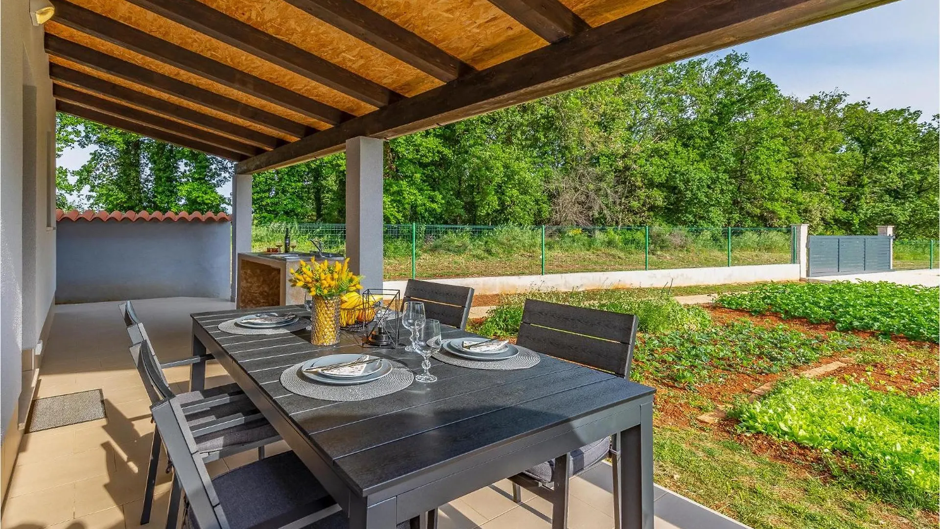 Nice Home In Medulin With Wifi